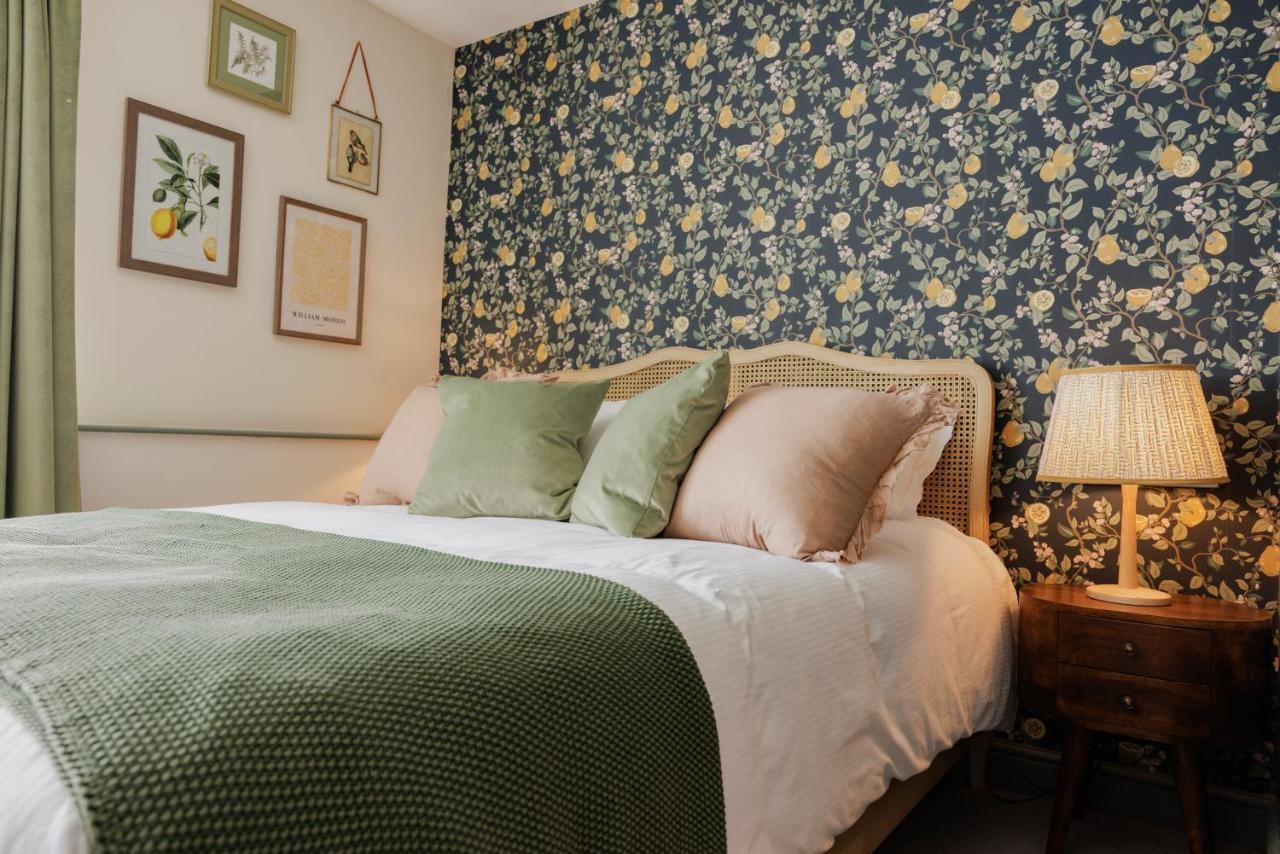 The George & Dragon Hotel Westerham Bagian luar foto