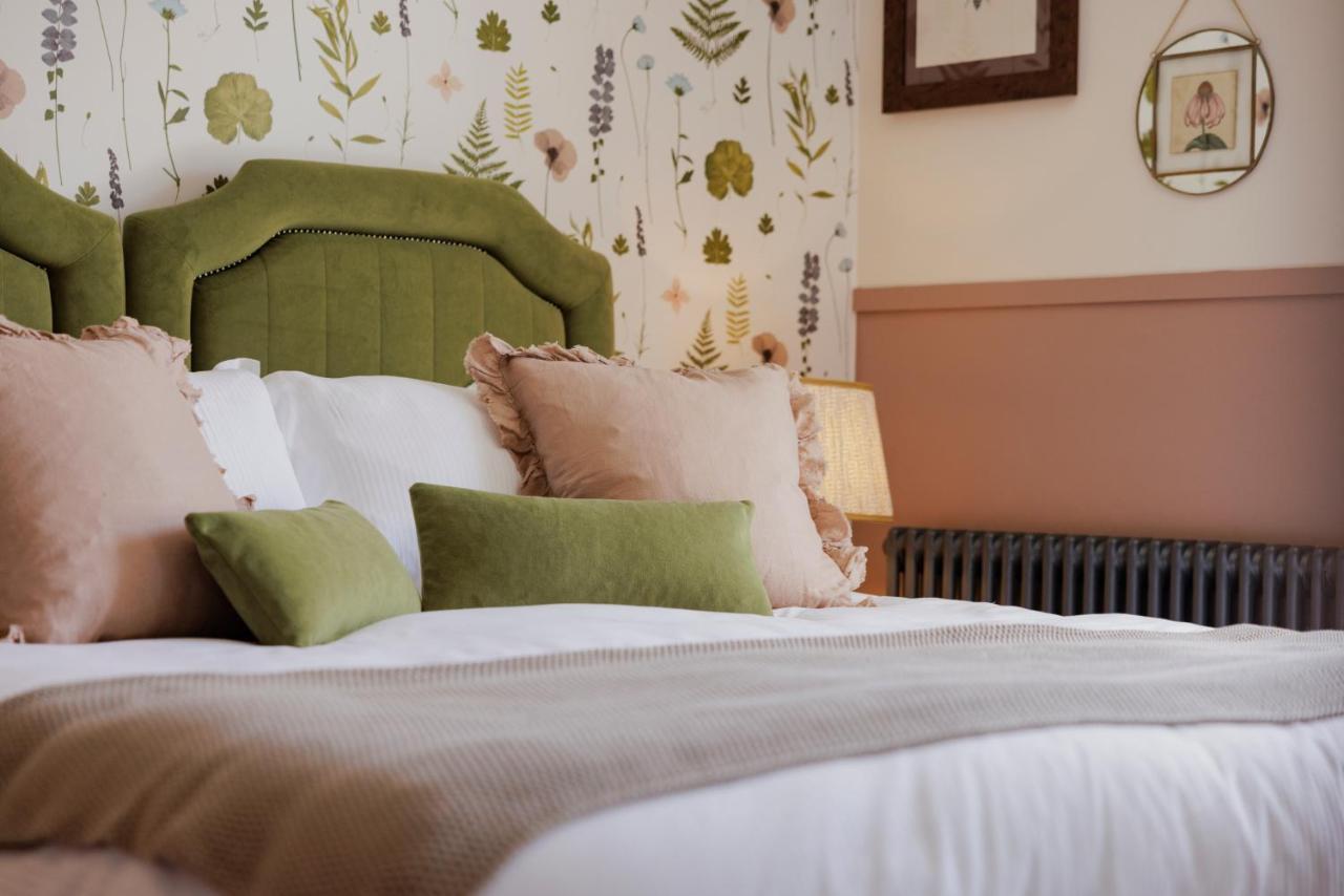 The George & Dragon Hotel Westerham Bagian luar foto
