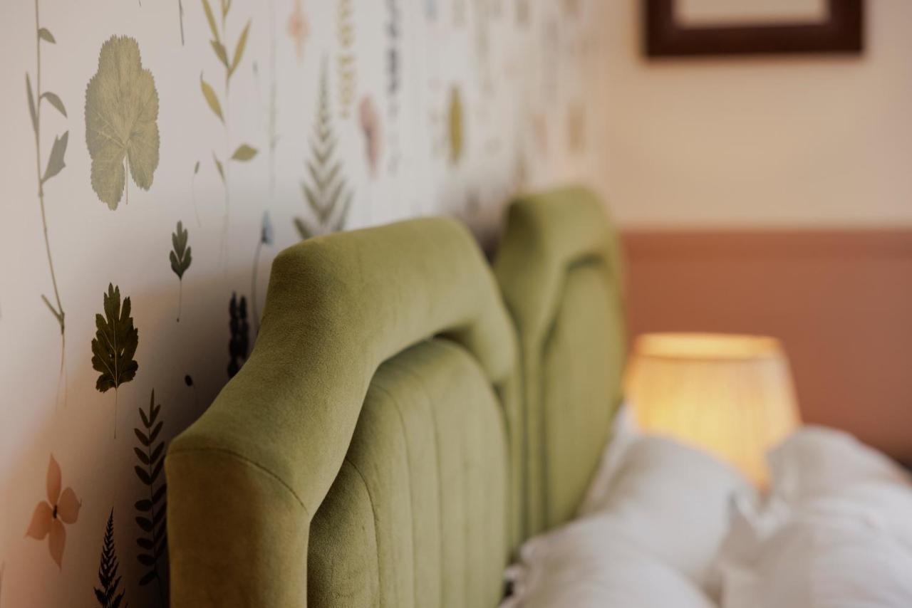 The George & Dragon Hotel Westerham Bagian luar foto